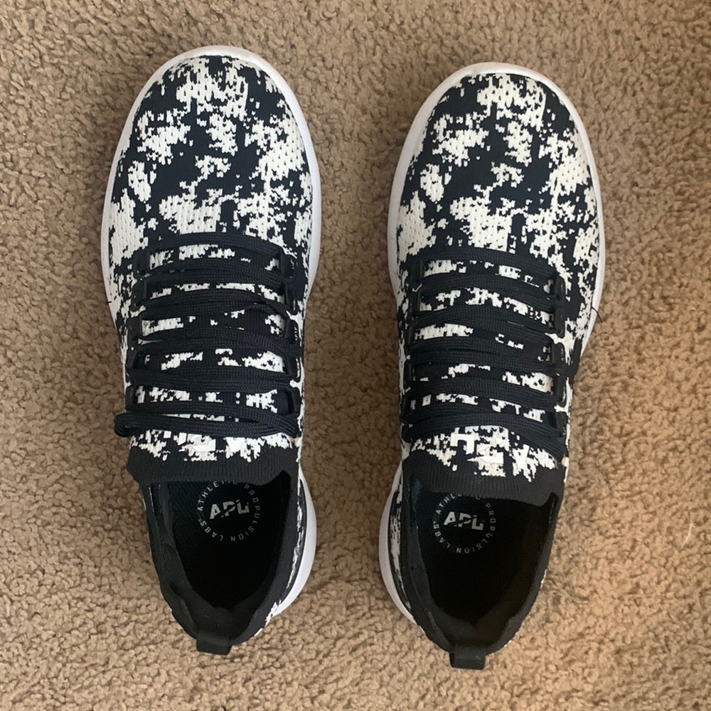 APL size 7.5 (US) tennis shoes/sneakers